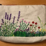 手刺繍ポーチ