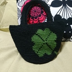〈受注品〉四つ葉のクロ―バ―の編み込み麻バッグ(黒)