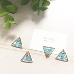 △三角の硝子ピアス▽