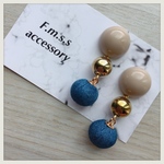 大ぶり×グレージュ×デニム×ピアス