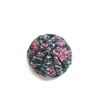 緋牡丹錦の刺繍ブローチ（チャーム変更可）