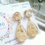 ★在庫Sale★フラワー with フラワー☆春ピアス♪（オフホワイト）