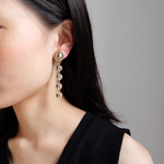 【２点のみ】【 chimie vintage-740 】フランスヴィンテージフラワーボタンとクリアビーズのジュエリー