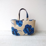 コバルトブルーのボタニカルフラワー トートバッグ