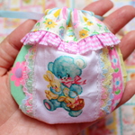 hana*ハンドメイド★レトロアニマルのパッチワークまんまる巾着mini♪ブルークマちゃん