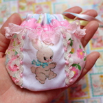 hana*ハンドメイド★レトロアニマルのパッチワークまんまる巾着mini♪ホワイトバニーちゃん