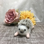 ハリネズミ（羊毛フェルト)伏せｆ