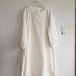 刺繍コットンローンの肩落ちワンピース