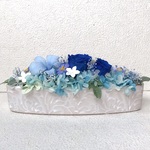 ブルーの横長アレンジ♪青水色プリザーブドフラワーブリザードフラワー 結婚式誕生日プリザ薔薇プレゼント誕生日バラ ギフト花器サプライズ結婚祝い退職祝い 新築祝い    