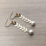 リーフ🌿デザインコットンパールピアス／イヤリング