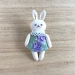 うさぎのブローチ