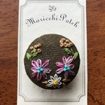 花刺繍ブローチ