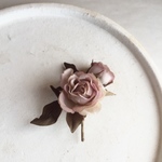 染め花 ミニ薔薇のブローチ