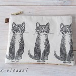 おすましネコのぺたんこマルチポーチ　リアルかご 猫　プレゼント