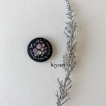 刺繍ブローチ