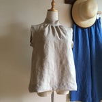 バイオウォッシュ加工リネンFで作ったハイネックブラウス