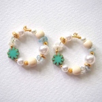 白の花冠ピアス/イヤリング