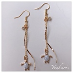 ウミガメ♡ホヌ♡ホワイト♡ターコイズ♡シンプル♡ひねりチャーム♡ストーン♡ピアス♡イヤリング♡