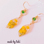 [ミモザのピアス/イヤリング]浴衣  ウェディング ゴールド デート  夏  レジン  ミモザ  本物の花