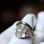 Mother of Pearl single leaf S 950 ring
