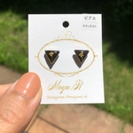 SALE！！小さなお花のさんかくピアス＊ブラック