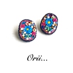 オーバル花柄刺繍ピアス