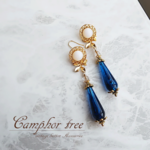 夏 or summer or サマー ブルー フラワー ゴールド クリア ロング ドロップ アンティーク ヴィンテージ ボタン 一点もの ピアス イヤリング               