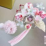 髪飾り 着物 和 成人式  結婚式 白ピンク系 振袖 ヘアコーム ちりめん玉飾り