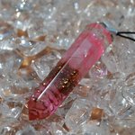 オルゴナイト（水晶ポイント型）【ミルキークォーツ】赤