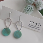 50%saleターコイズカラーのプレートピアス／イヤリング