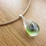 すりガラスのペンダント　オリーブ