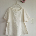刺繍コットンローンのドルマンスリーブプルオーバー