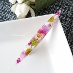 パープル系押し花(ビオラ)のヘアクリップ／サイドクリップ／髪留め／大人可愛い／レジン
