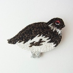 冬毛の残る雷鳥9  刺繍ブローチ