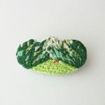 山の刺繍ブローチ 鷲羽岳1