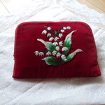 フランス刺繍　赤、　通帳　・　病院用　・　母子手帳ケース