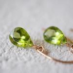 ペリドットのフックピアス❤14KGF