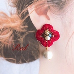 刺繍お花ピアス 《Red》/イヤリング