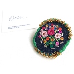 ビーズ花柄刺繍ブローチ