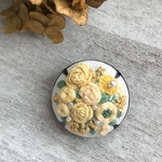 刺繍のスカーフ留め イエロー
