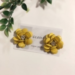プレートフラワーピアス イヤリング イエロー