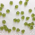 【チェコグラスビーズ】ベイビーベル 6/4mm オリヴィン 30個
