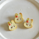 いちご🍓のせうさぎトースト ブローチ