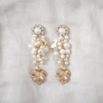 191.Botanical rich pearl ピアス✴イヤリング　　結婚式ウェディングお呼ばれ上品白ホワイトパールゴールドリーフボタニカルロング揺れる大振り大ぶり綺麗目お洒落おしゃれ可愛いフラワー