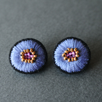 ＜Stella～遊び好きの星～＞刺繍イヤリング◎タンザナイトの星◎アレルギー対応パーツ変更可能 