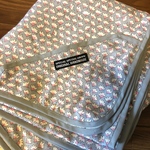 New★収納コンパクト☆授乳ケープ再販（北欧花柄ダブルガーゼ、グレー＆ピンク）