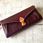 長財布 「series-envelope:Ⅱ」ボルドー×チェリー