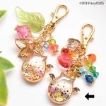 降り積もるシリーズ カラフルデビルネコチャーム(右)