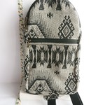 ネイティブ柄  ボディバッグ