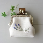 花の刺繍 ラベンダーとリボン がま口財布 (スクエア)   コットンパール付き♪       